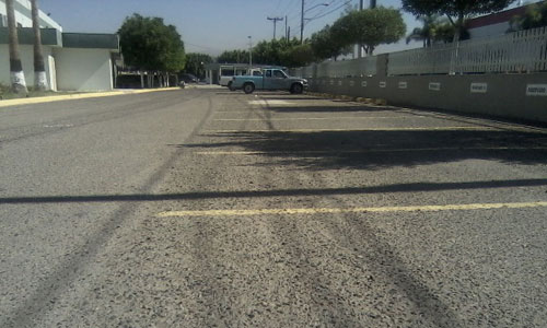 Carpeta asfáltica dañada